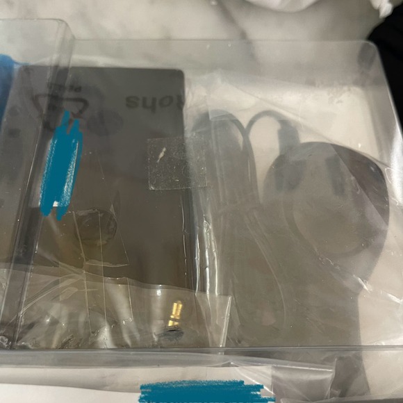 XM radio car set with cassette adapter - Picture 7 of 8